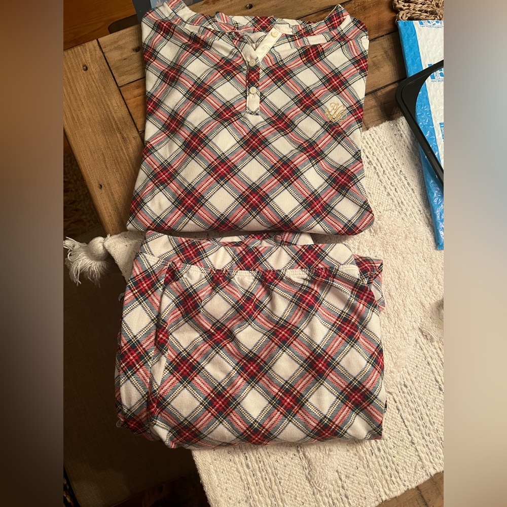 Women’s Ralph Lauren Red Plaid Pajama set XL